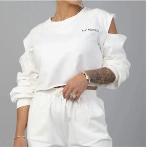 ByEgreis Romee white cropped sweater top in Large. New